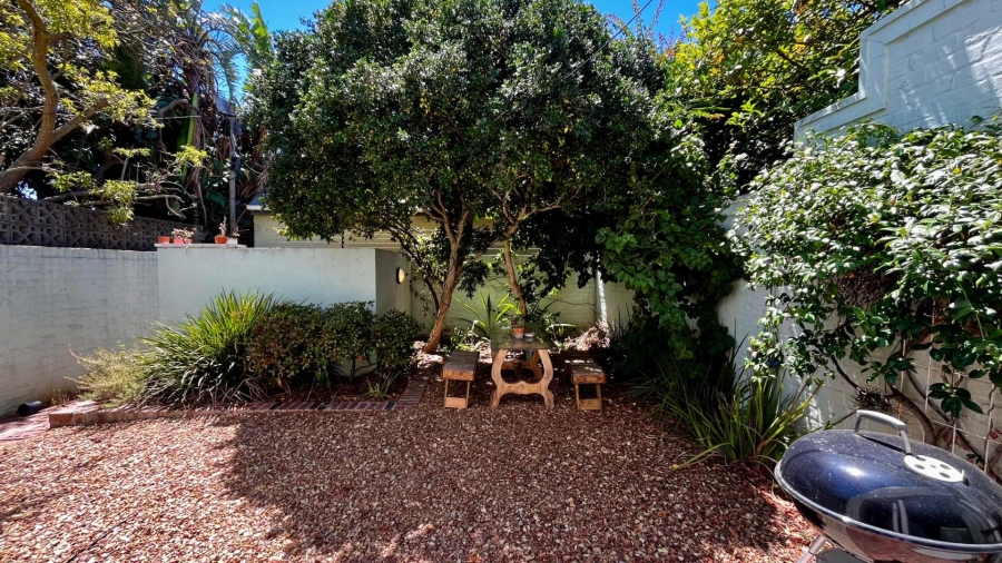 To Let 2 Bedroom Property for Rent in Observatory Western Cape